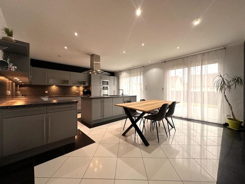 Maison - 336 m² - 7 pièces