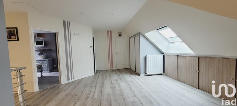 Maison - 240 m² - 9 pièces