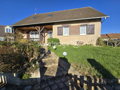 Maison - 142 m² - 6 pièces