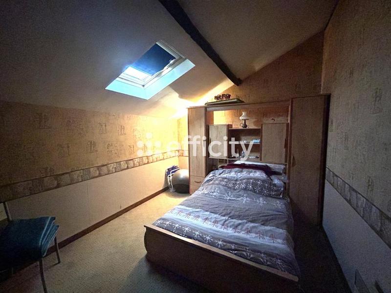 Maison - 182 m² - 7 pièces