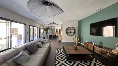 Maison d'architecte - 340 m² - 8 pièces