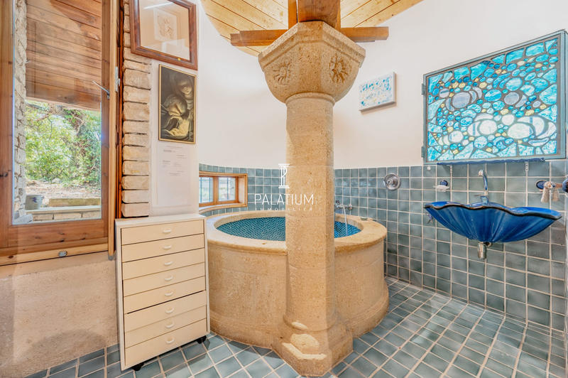 Maison ancienne - 235 m² - 8 pièces