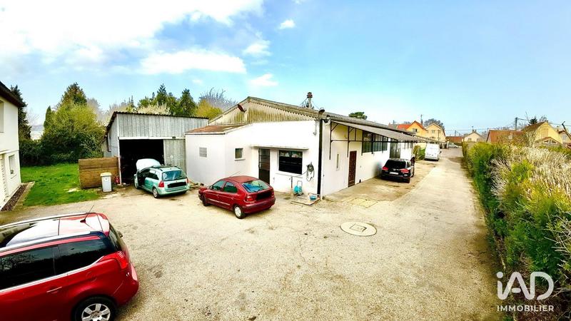 Maison - 247 m² - 5 pièces