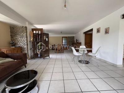 Maison - 171 m² - 8 pièces