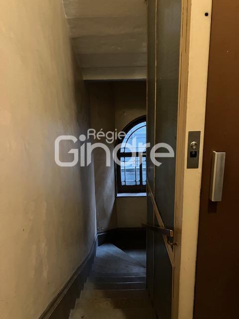 Bureau - 93 m² - 1 pièce