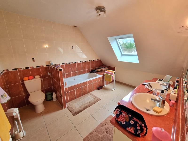 Maison contemporaine - 107 m² - 6 pièces