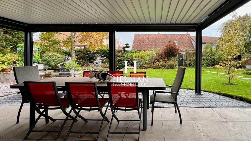 Maison - 201 m² - 6 pièces