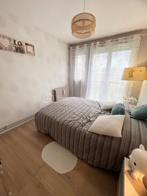 Appartement - 82 m² - 5 pièces