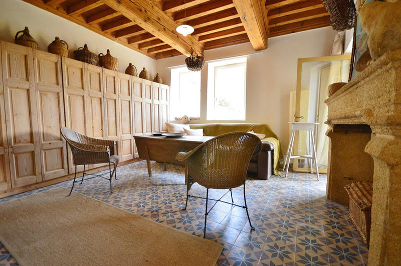 Maison en pierre - 307 m² - 8 pièces