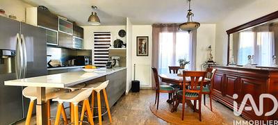 Maison - 85 m² - 5 pièces