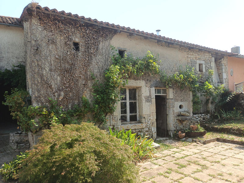 Maison - 220 m² - 8 pièces