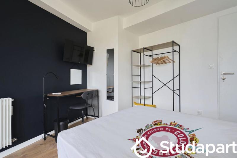 Chambre - 11 m² - 1 pièce