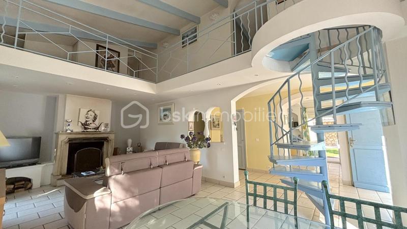 Maison - 141 m² - 5 pièces