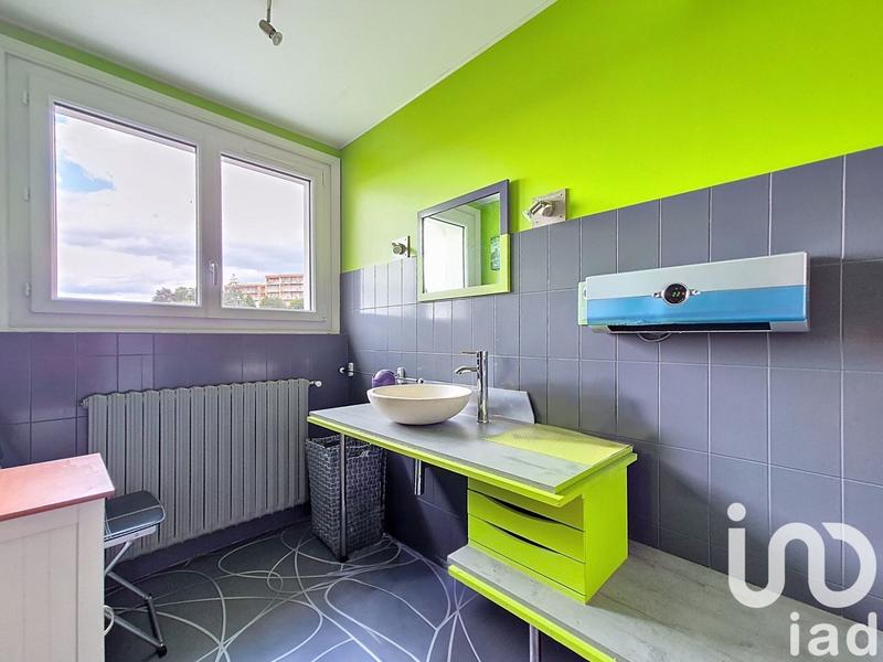 Maison - 240 m² - 10 pièces