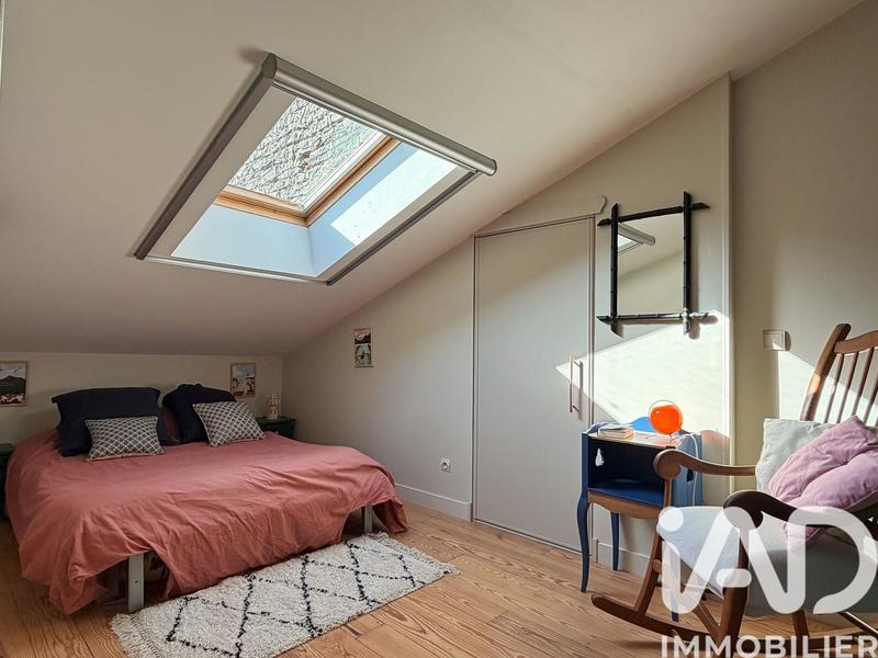 Maison - 212 m² - 8 pièces