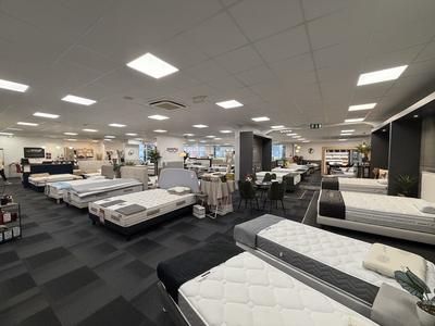 Local commercial - 676 m² - 5 pièces