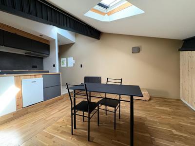 Studio - 25 m² - 1 pièce