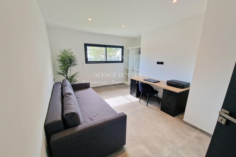 Villa - 180 m² - 7 pièces