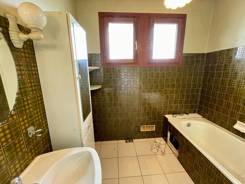 Maison - 95 m² - 5 pièces