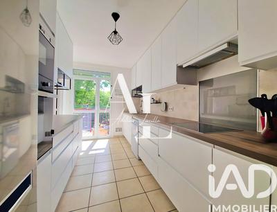 Appartement - 95 m² - 5 pièces