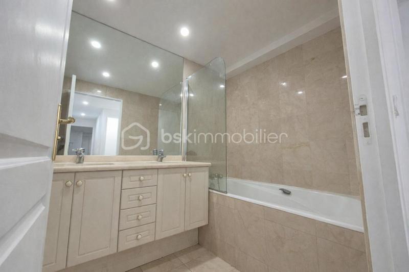 Appartement - 91 m² - 3 pièces