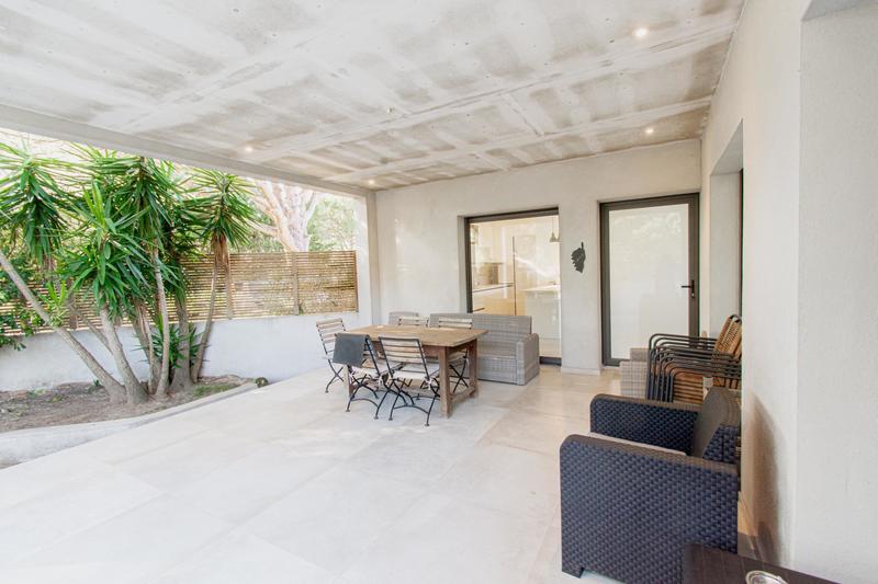 Local commercial - 1 171 m² - 58 pièces