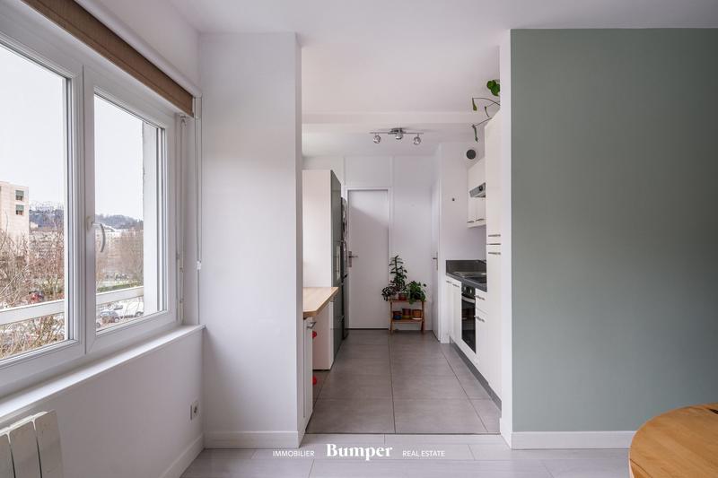 Appartement - 80 m² - 4 pièces