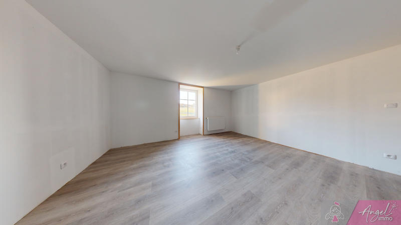 Maison - 250 m² - 8 pièces