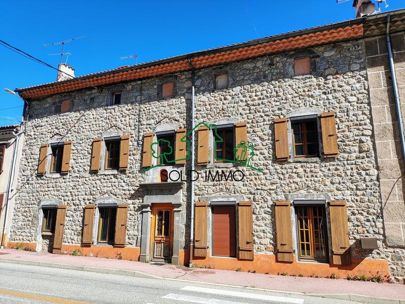 Maison de village - 262 m² - 8 pièces