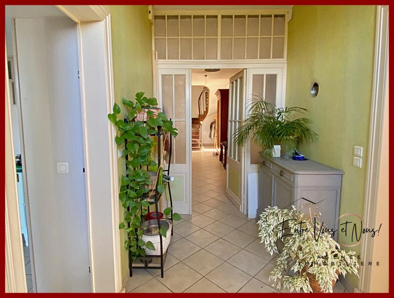 Maison ancienne - 224 m² - 7 pièces