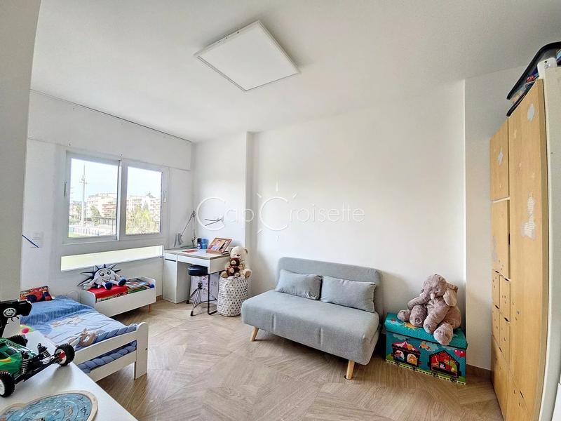 Appartement - 95 m² - 4 pièces
