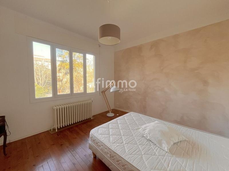 Maison - 240 m² - 7 pièces