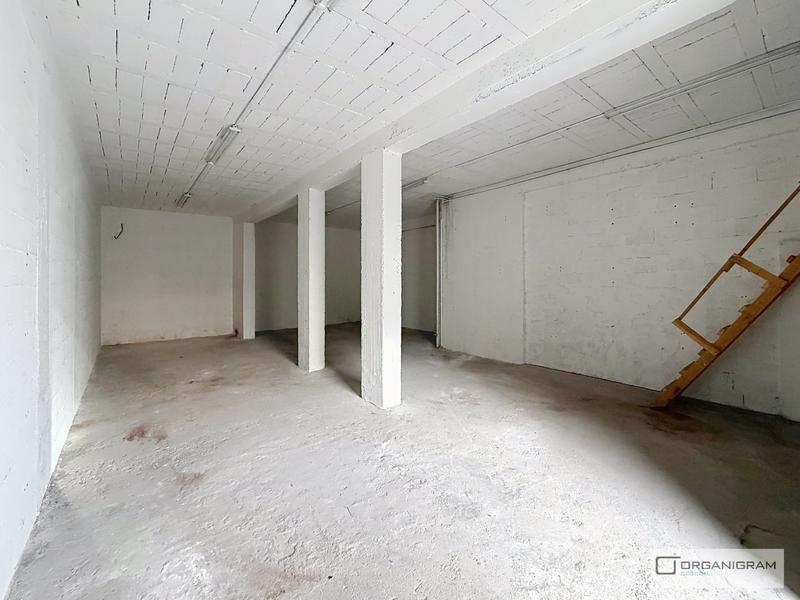 Entrepôt - 83 m²
