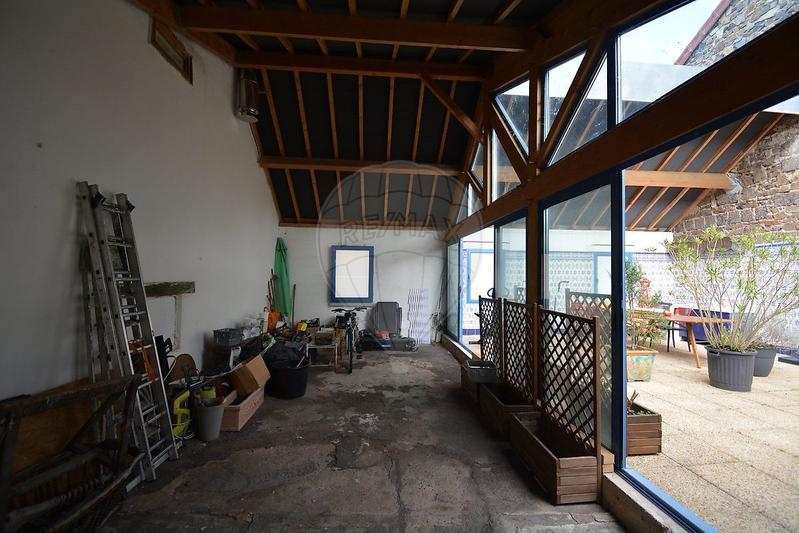 Maison - 248 m² - 6 pièces