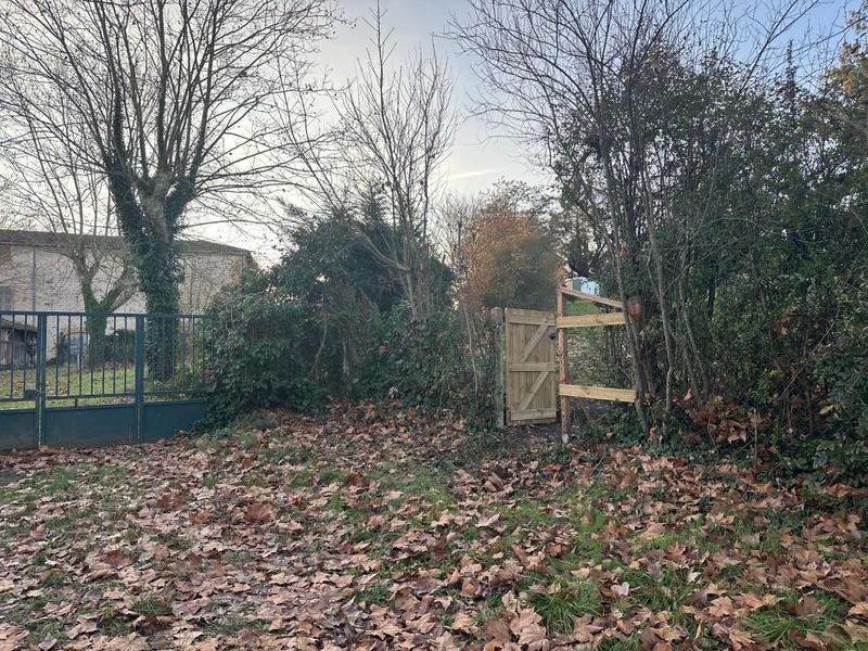 Terrain constructible - 612 m²