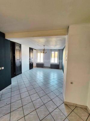 Maison ancienne - 130 m² - 3 pièces