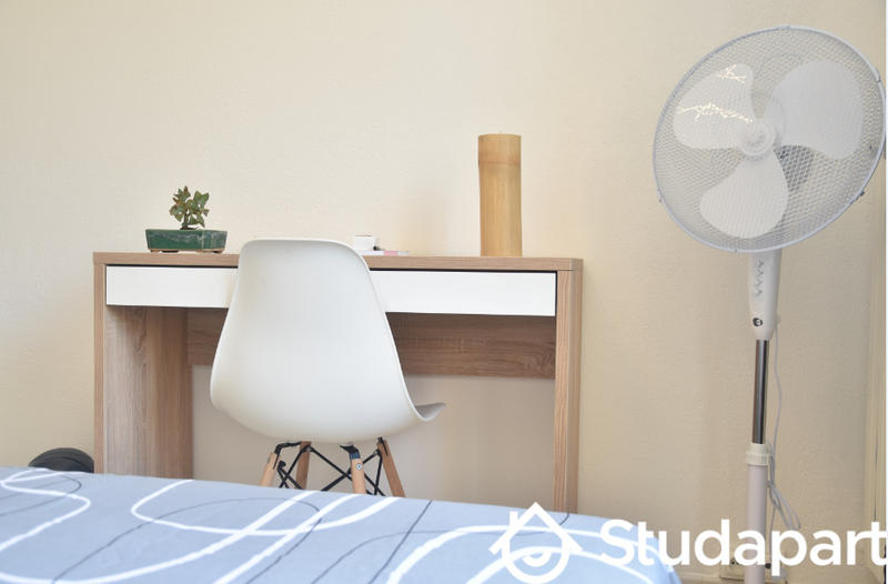 Chambre - 10 m² - 1 pièce