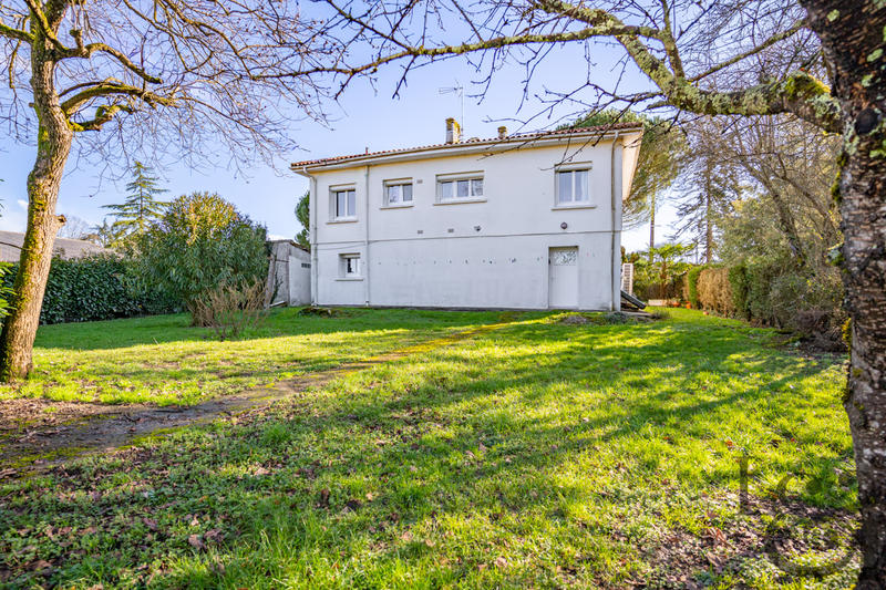 Maison - 104 m² - 4 pièces