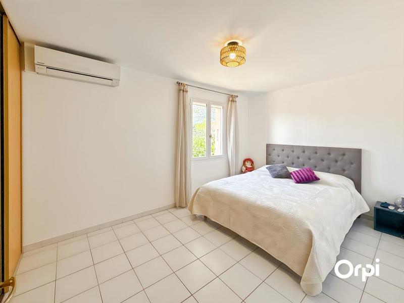 Maison - 211 m² - 6 pièces