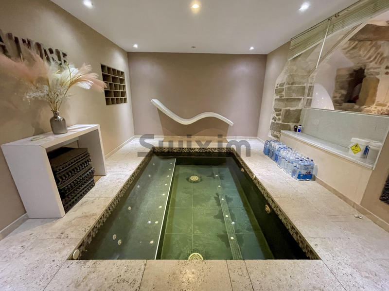 Maison de village - 250 m² - 7 pièces