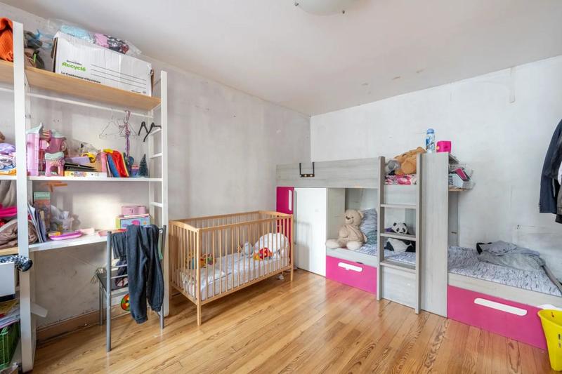 Appartement - 75 m² - 5 pièces