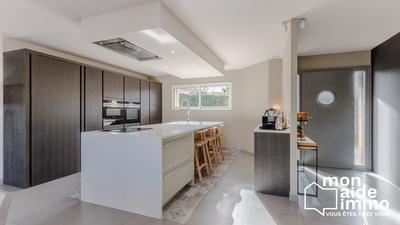 Maison contemporaine - 252 m² - 7 pièces