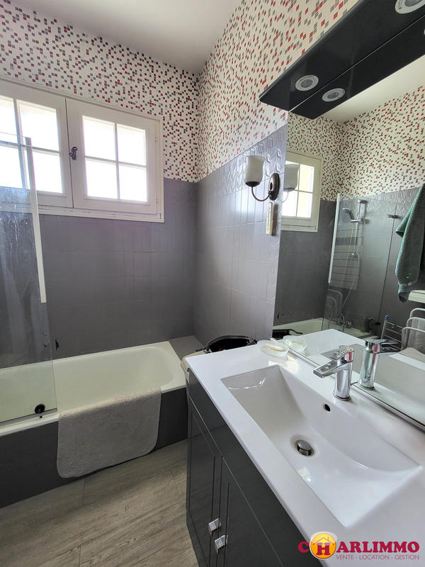 Maison traditionnelle - 113 m² - 6 pièces