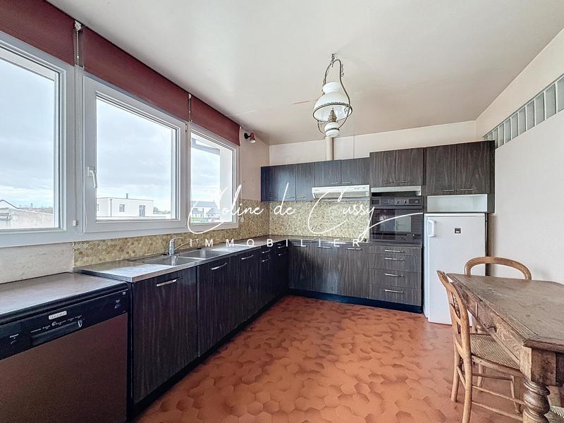 Maison - 234 m² - 7 pièces