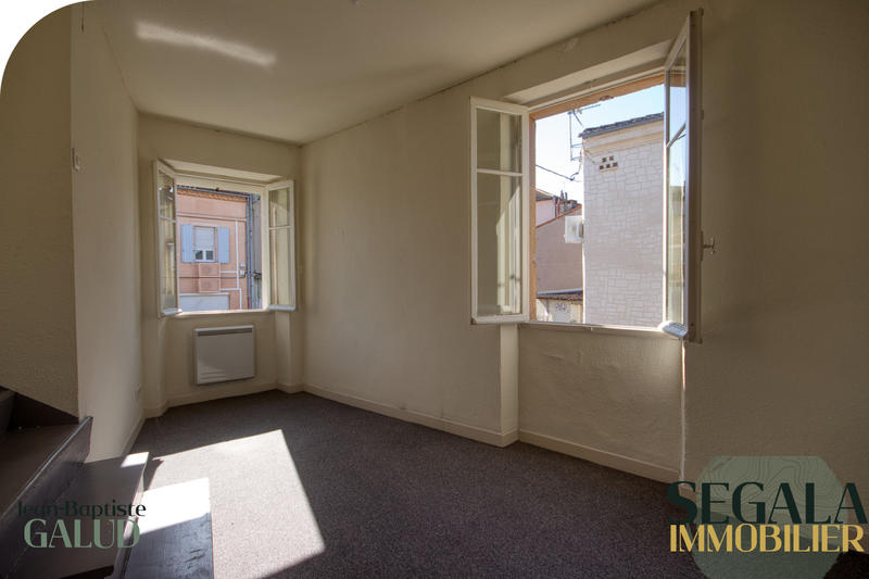 Appartement - 92 m² - 5 pièces