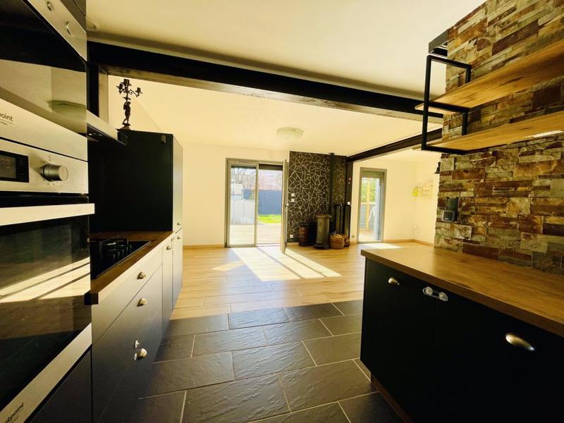 Maison - 90 m² - 4 pièces