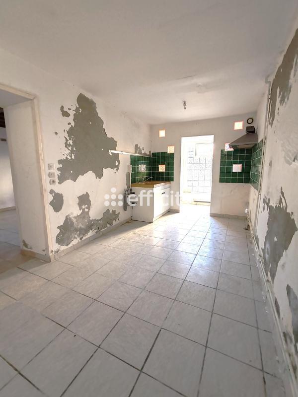 Maison - 310 m² - 12 pièces