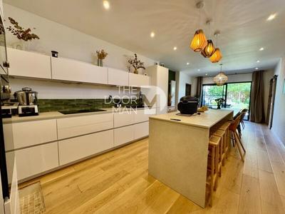 Maison - 160 m² - 6 pièces