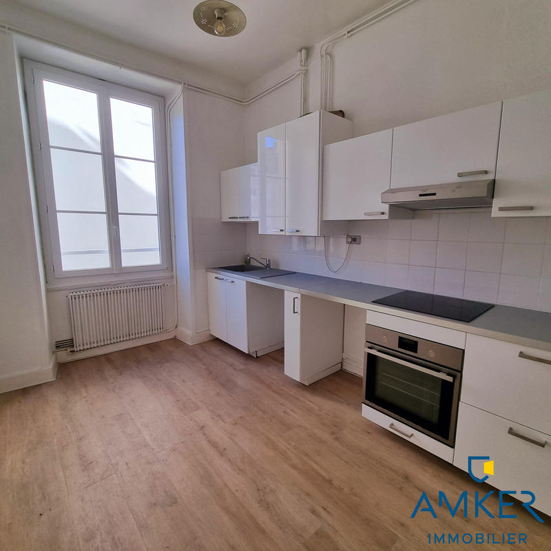 Appartement - 93 m² - 4 pièces