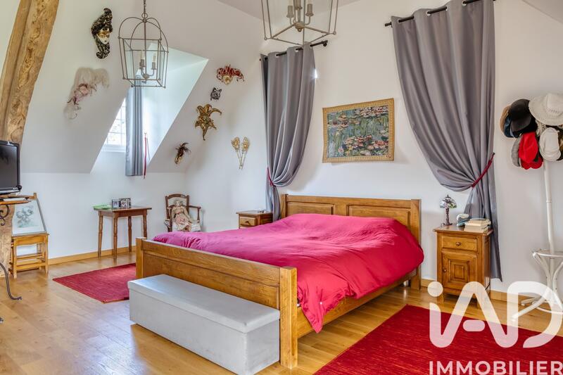 Maison - 382 m² - 10 pièces